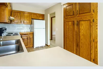10332 Balsam Lane, Eden Prairie, MN 55347 - Photo 5