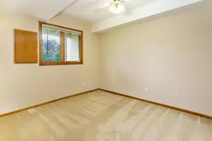 10332 Balsam Ln, Eden Prairie, MN 55347 - Photo 17