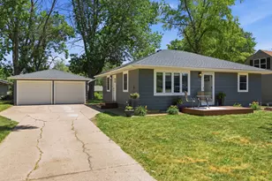 1204 Columbus Ave, Albert Lea, MN 56007 - Photo 1