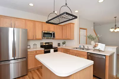 11386 Eldorado Street NE #B, Blaine, MN 55449 - Photo 9