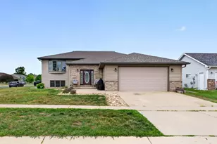 205 10th Ave SE, Kasson, MN 55944 - Photo 1