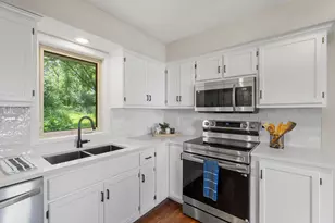 18741 Highview Ave, Lakeville, MN 55044 - Photo 7
