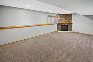 4708 Weston Hills Dr, Eagan, MN 55123 - Photo 41