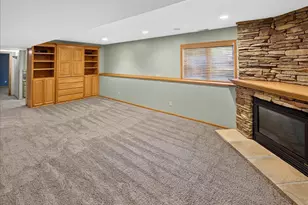 4708 Weston Hills Dr, Eagan, MN 55123 - Photo 45