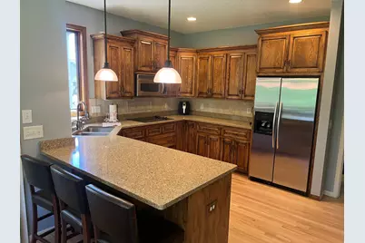 868 Bavaria Hills Terrace, Chaska, MN 55318 - Photo 3