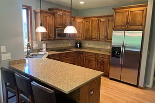 868 Bavaria Hills Terrace, Chaska, MN 55318 - Photo 3