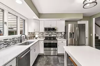 3970 Yorktown Lane N, Plymouth, MN 55441 - Photo 9