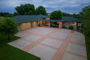 1064 Washburn Ave, Belgrade, MN 56312 - Photo 5