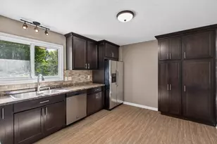 3948 Cinnabar Dr, Eagan, MN 55122 - Photo 7