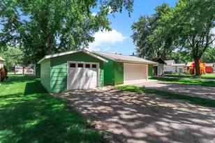 324 Augusta Ave, Paynesville, MN 56362 - Photo 13