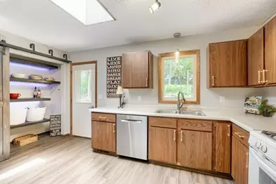 280 Glenmar Avenue, Mahtomedi, MN 55115 - Photo 3