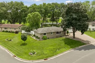 2134 Shale Ln, Eagan, MN 55122 - Photo 35