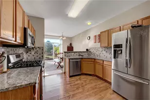 5115 Holly Ln N, Plymouth, MN 55446 - Photo 5