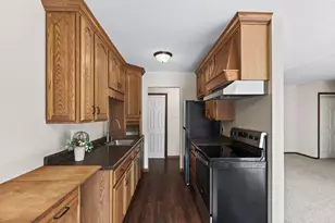 921 11th Ave S, Hopkins, MN 55343 - Photo 3