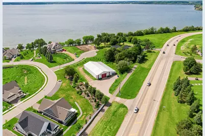 7860 Laketown Parkway, Waconia, MN 55387 - Photo 3