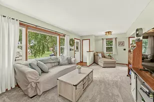1810 25th Ave NW, Rochester, MN 55901 - Photo 3