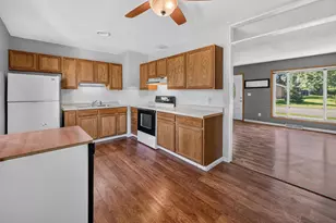 421 W Ash St, Saint Joseph, MN 56374 - Photo 9