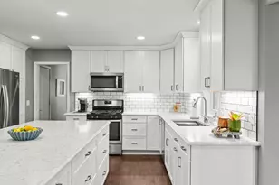 1801 Valley Ridge Trail S, Chanhassen, MN 55317 - Photo 21