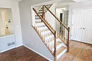 8982 Hunters Trail, Woodbury, MN 55125 - Photo 3