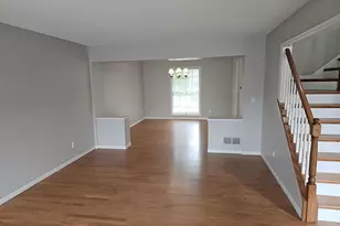 8982 Hunters Trail, Woodbury, MN 55125 - Photo 5