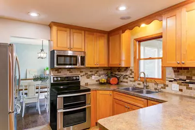 4880 149th Court, Apple Valley, MN 55124 - Photo 9