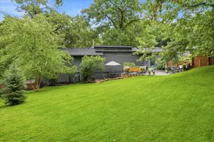 301 Ardmore Dr, Golden Valley, MN 55422 - Photo 29