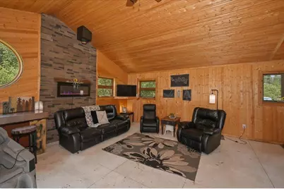 2751 E Milchesky Rd, Foxboro, WI 54836 - Photo 9