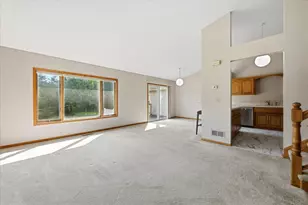 5758 Heather Ridge Dr, North Saint Paul, MN 55126 - Photo 11