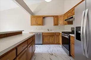 5758 Heather Ridge Dr, North Saint Paul, MN 55126 - Photo 7