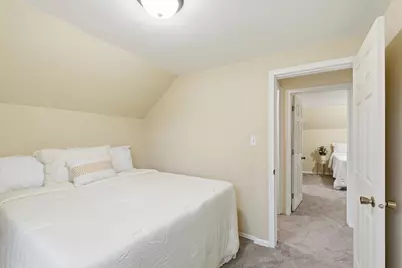 256 Rose Avenue W, Saint Paul, MN 55117 - Photo 13