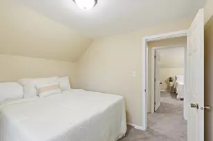 256 Rose Ave W, Saint Paul, MN 55117 - Photo 13