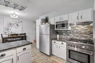1913 Independence Ave N, Golden Valley, MN 55427 - Photo 11