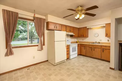 660 24th Street NE, Owatonna, MN 55060 - Photo 11