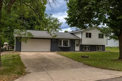 660 24th Street NE, Owatonna, MN 55060 - Photo 1