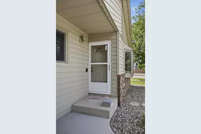 3950 15th Street S, Fargo, ND 58104 - Photo 5