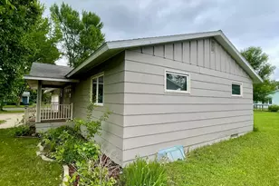 1006 10th St SW, Wadena, MN 56482 - Photo 9