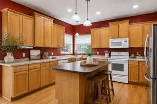 1045 Breezy Ct, Waconia, MN 55387 - Photo 11