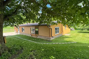 41806 Davenport St NE, Braham, MN 55006 - Photo 3