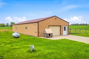 41806 Davenport St NE, Braham, MN 55006 - Photo 37