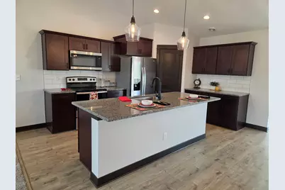 1363 Cullen Street, Saint Peter, MN 56082 - Photo 3