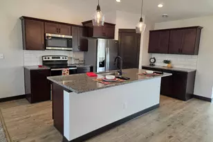 1363 Cullen St, Saint Peter, MN 56082 - Photo 3