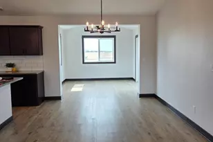 1363 Cullen St, Saint Peter, MN 56082 - Photo 9