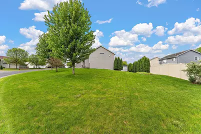 12012 Mayview Cove, Lindstrom, MN 55045 - Photo 3