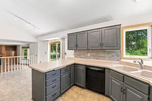 3698 Willbrook Ct, Eagan, MN 55123 - Photo 9