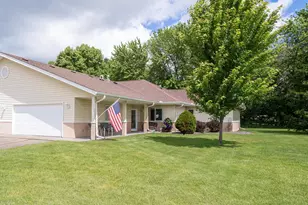 12998 Evergreen Dr, Lindstrom, MN 55045 - Photo 1