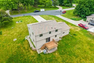 720 Campbell Ct, Pine Island, MN 55963 - Photo 5