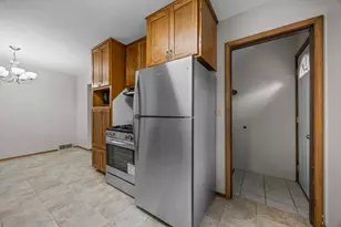 577 38th Ave NE, Columbia Heights, MN 55421 - Photo 1