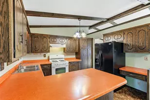 8009 Noble Ave N, Brooklyn Park, MN 55443 - Photo 11