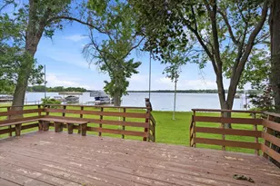 10226 S Shore Dr, Plymouth, MN 55441 - Photo 5