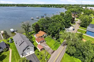 10226 S Shore Dr, Plymouth, MN 55441 - Photo 7